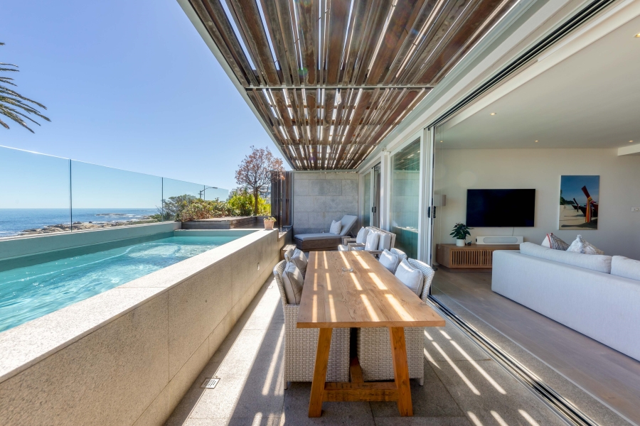 2 Bedroom Property for Sale in Camps Bay Western Cape